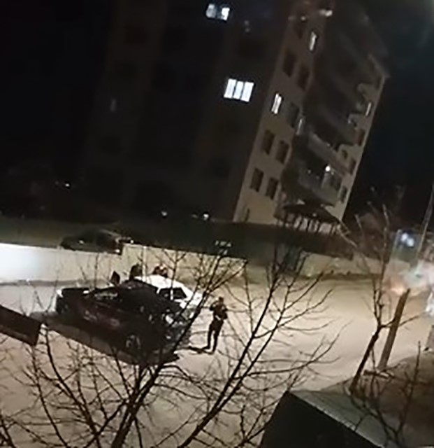 Isparta&rsquo;da "Dur" ihtarına uymayan ehliyetsiz s&uuml;r&uuml;c&uuml; ka&ccedil;arken polis aracına &ccedil;arptı
