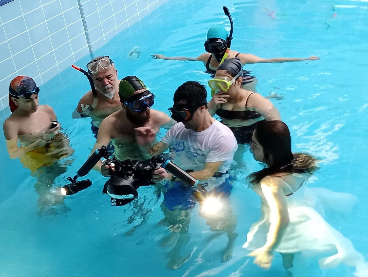 Sualtında fotoğraf çekmeyi öğrendiler