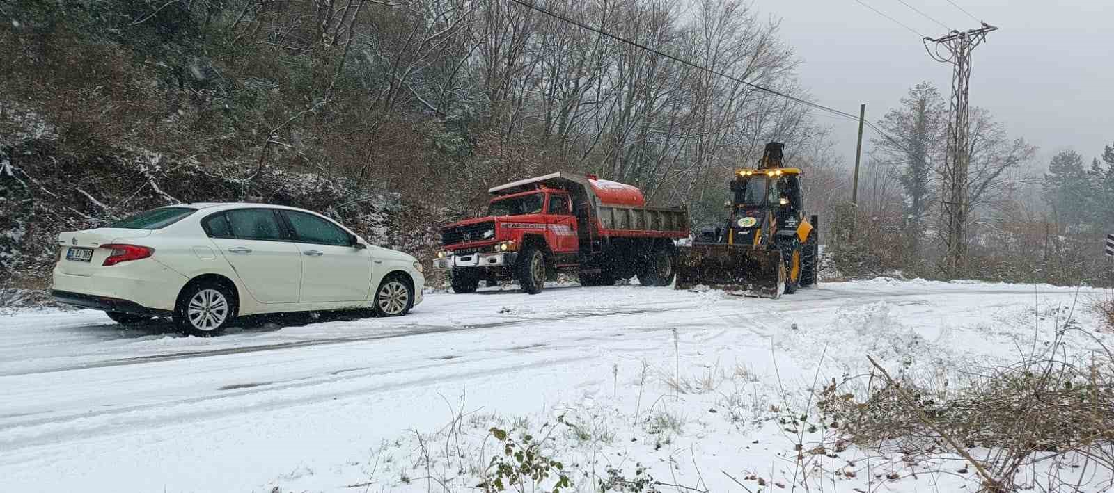 Devrek’te 35 köy yolla kar nedeniyle ulaşıma kapandı
