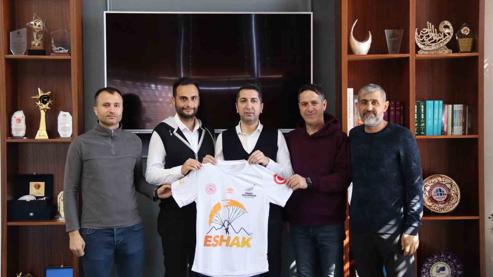 Elazığ Sportif Havacılık Kulübü, önemli başarılara imza atıyor
