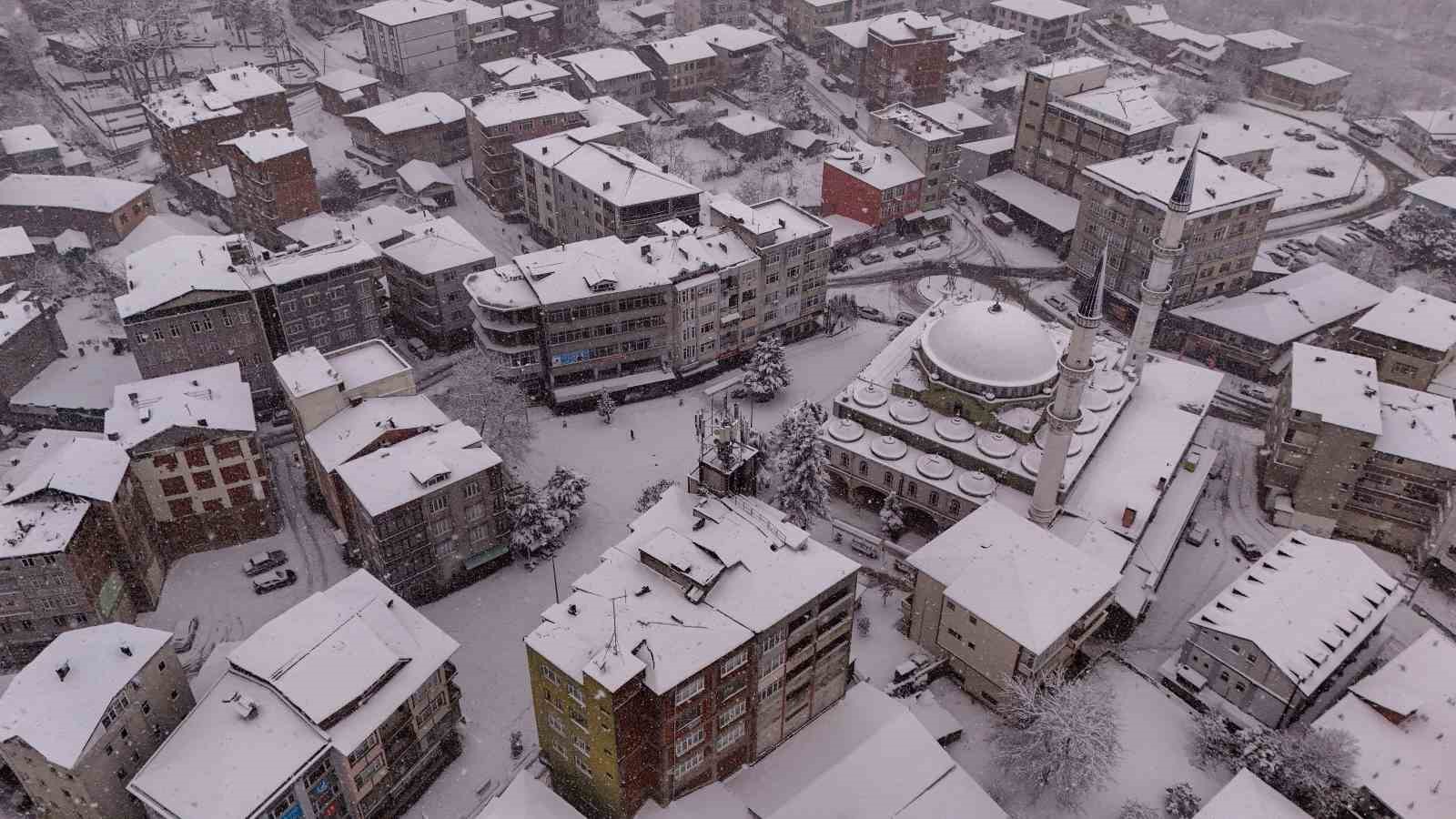 Soğuk havada yürek ısıtan görüntü
