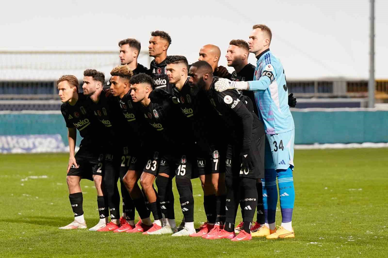 Ole Gunnar Solskjaer’den tek değişiklik