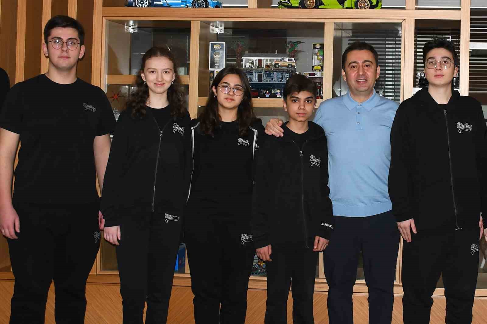 Şahinkayalı öğrenciler 3 proje ile TÜBİTAK’ta