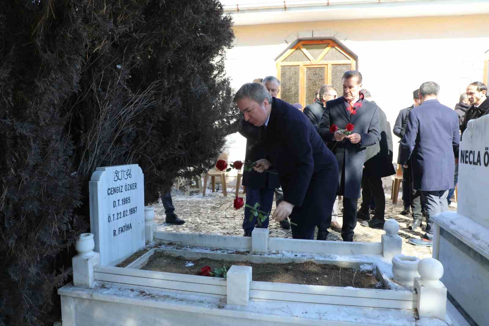 Erzincansporlu futbolculara anma t&ouml;reni d&uuml;zenlendi
