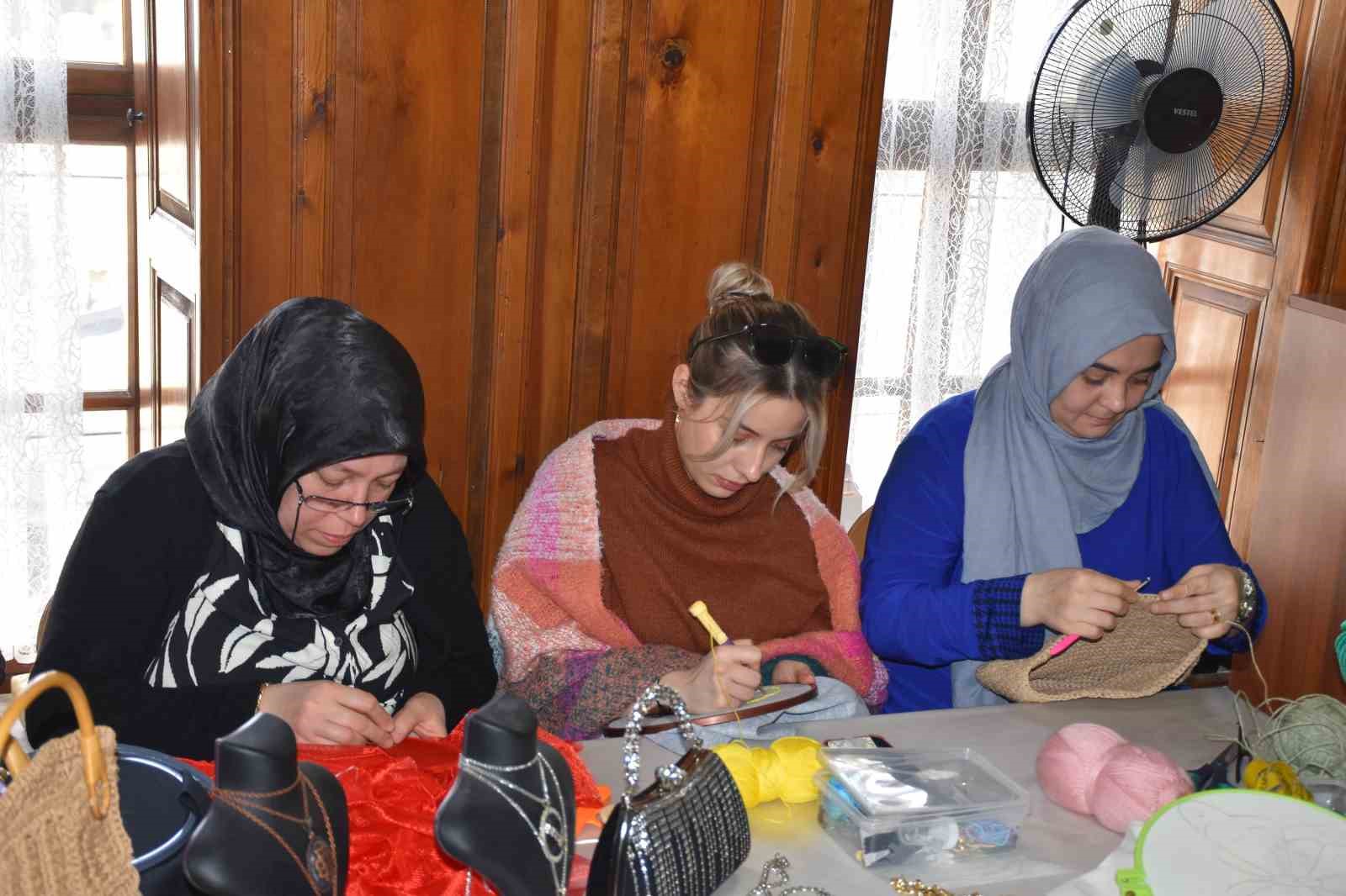 Şahinbey Belediyesi&rsquo;nden kadınlara &uuml;cretsiz workshop etkinliği

