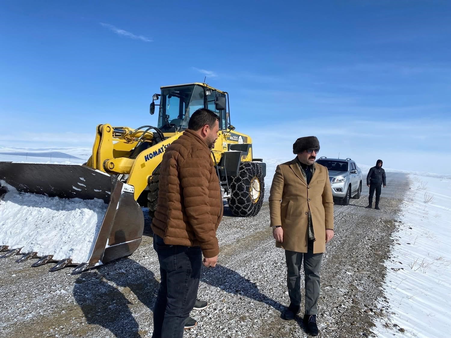 Arpaçay Kaymakamı Akköz, karla mücadele ekiplerine ziyaret