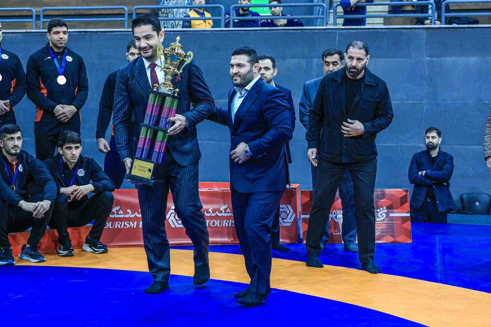 Serbest Güreş Milli Takımı Uluslararası World Clubs Cup Turnuvası’nda takım halinde ikinci oldu