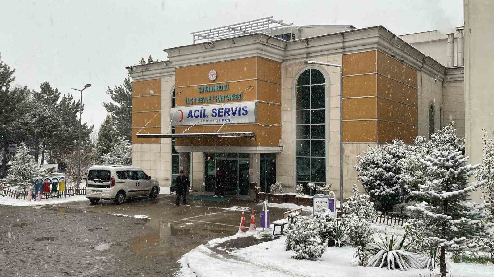 Gıda zehirlenmesi şüphesiyle hastaneye kaldırılan öğrenciler taburcu edildi