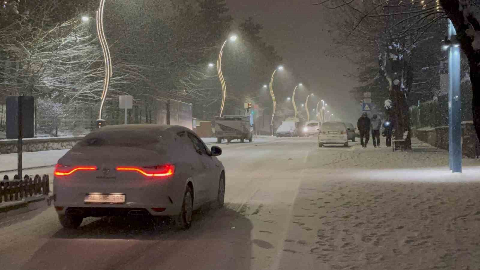 Bolu’da kurslara 2 gün kar engeli