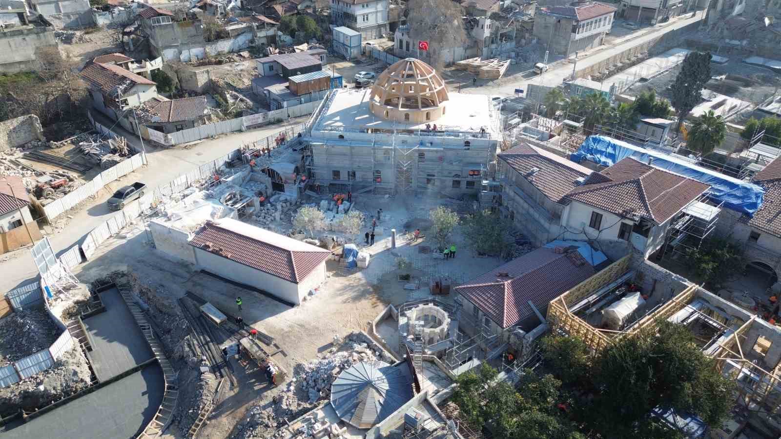 Restorasyon çalışmalarının yüzde 80’i tamamlanan Habib-i Neccar Camii, yaz ayında açılması hedefleniyor