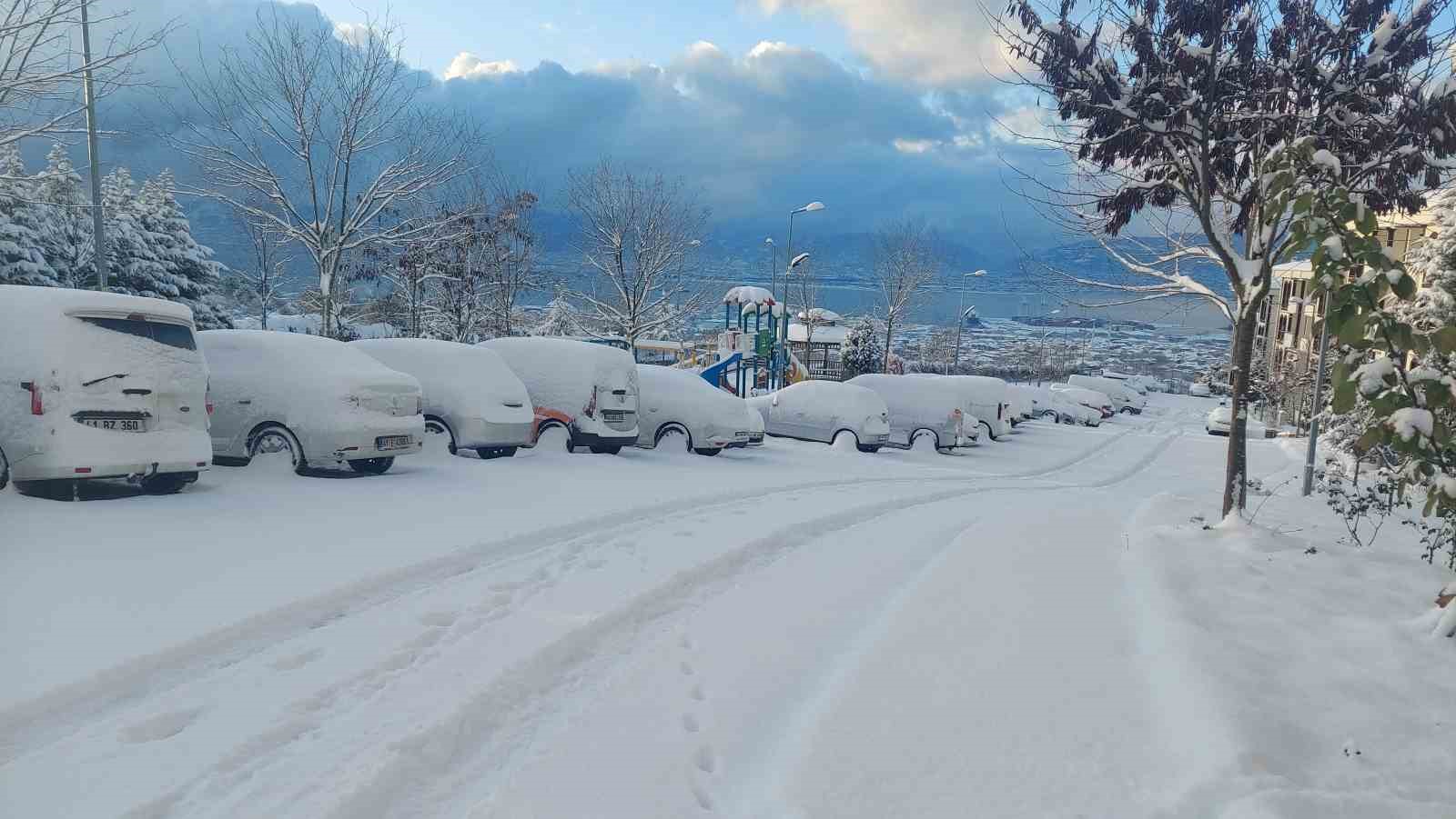 Kocaeli’de resmi ve özel eğitim kurumlarında 2 gün kar tatili