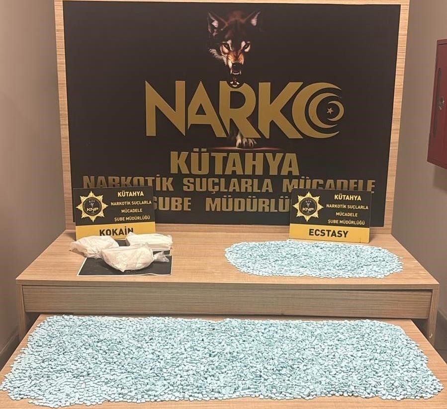 Kütahya’da iki uyuşturucu satıcısı tutuklandı