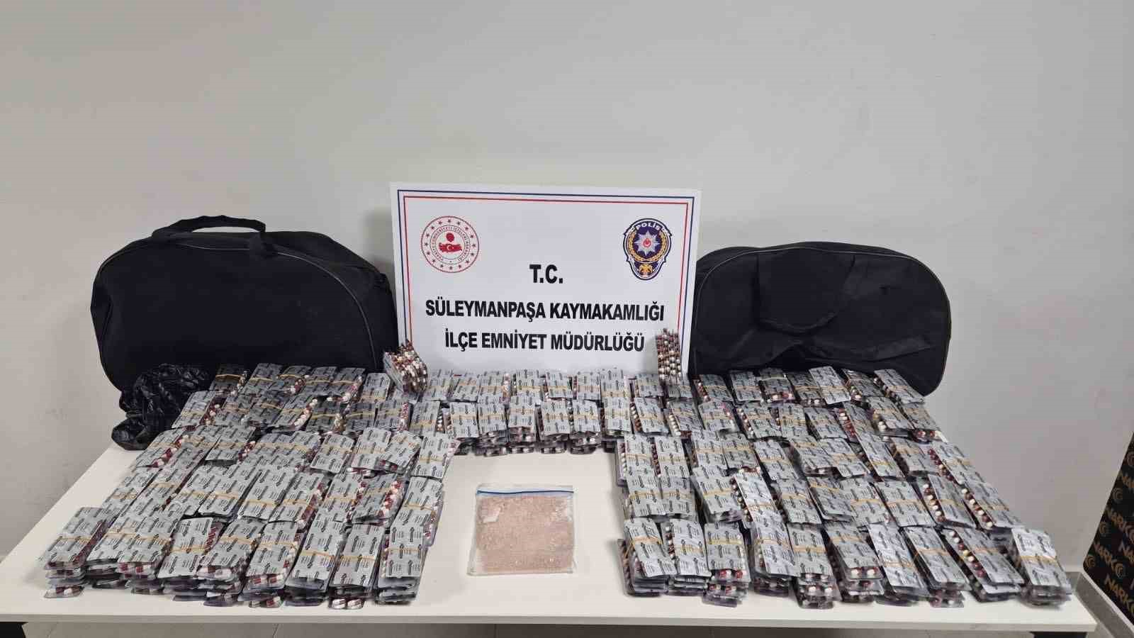 Tekirdağ&rsquo;da polis uygulamalarında &ccedil;ok sayıda uyuşturucu madde ve silah ele ge&ccedil;irildi
