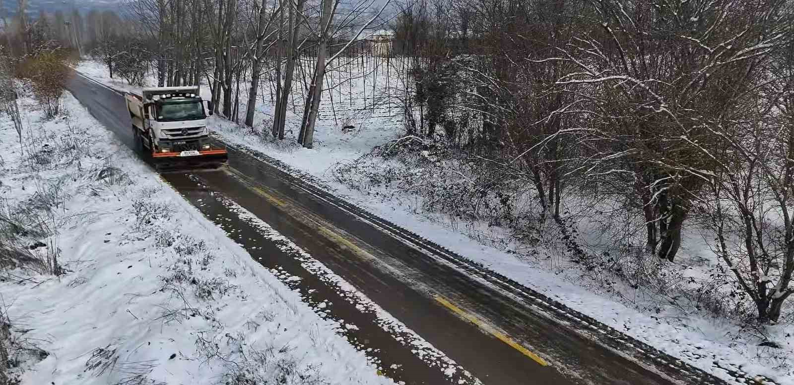 Bilecik&rsquo;te ekipler tuzlama &ccedil;alışması yaptı
