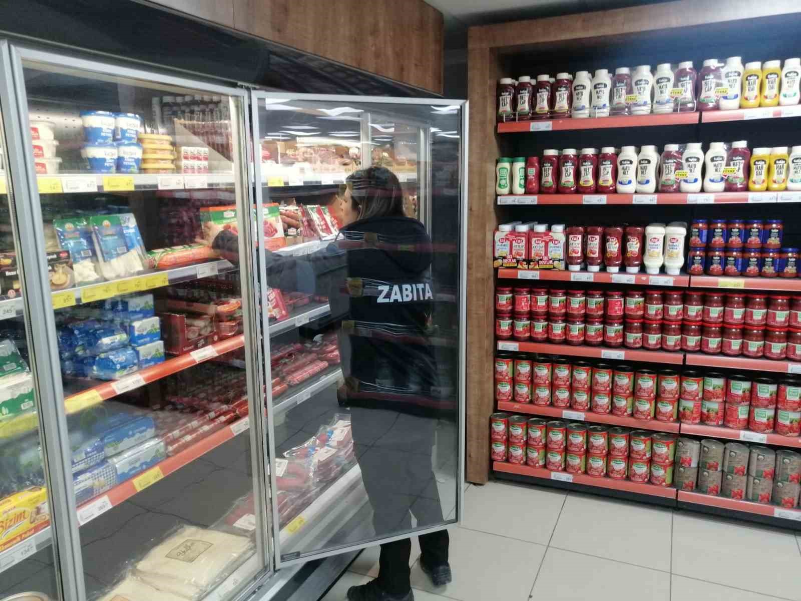 Zabıta kentte denetimleri arttırdı