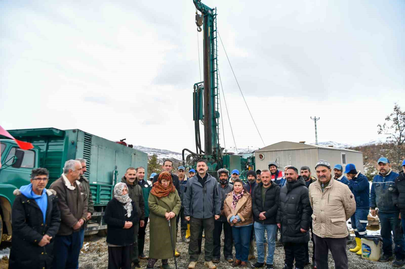 Tunceli’de bir mahalle içme suyuna kavuşuyor