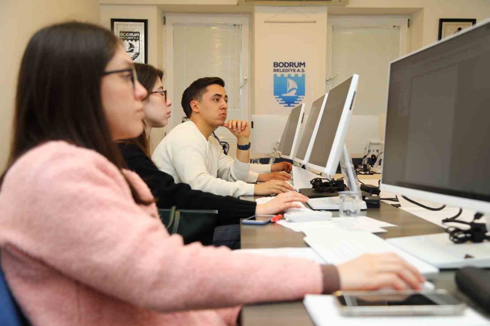 Belediye personeline bilgisayar programı eğitimi