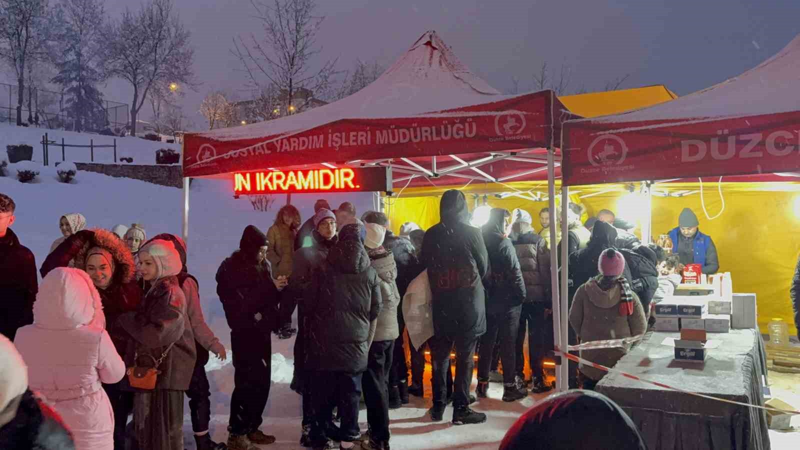 Binlerce Düzceli doğal kayak pistinde buluştu
