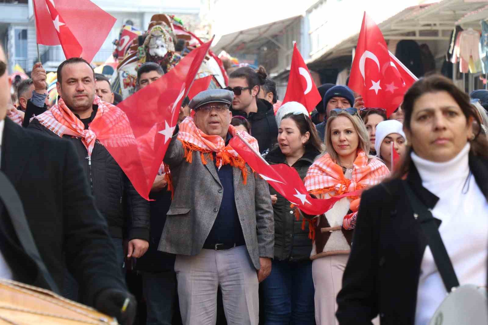 Bozdoğan’da Deve Güreşi Fesivali öncesi renkli kortej
