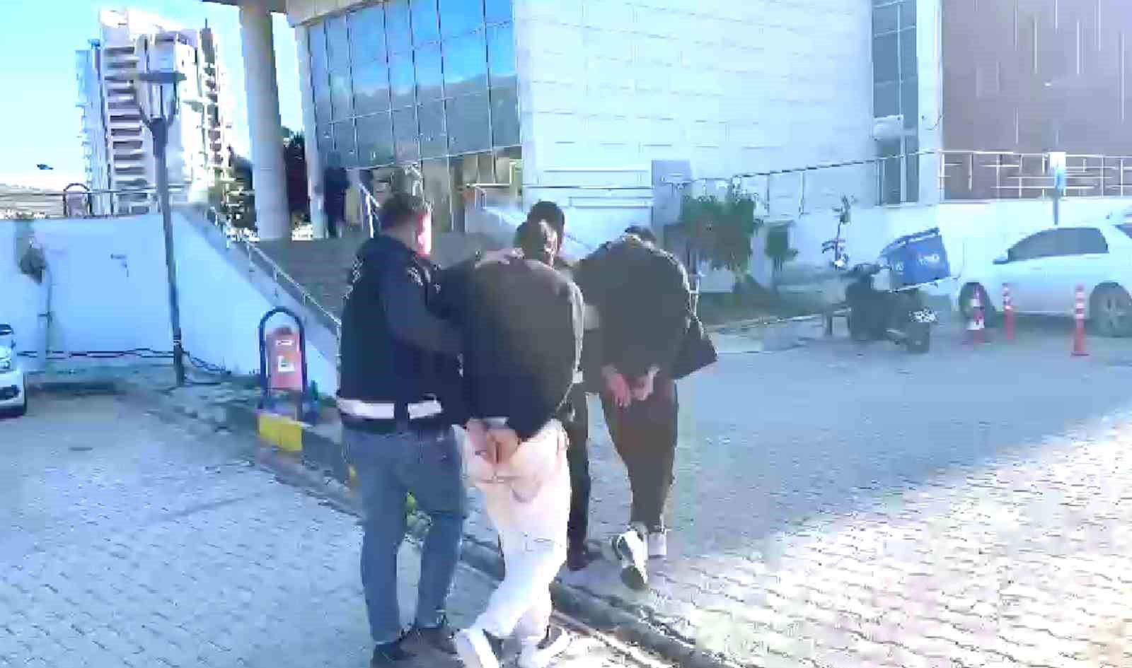 Hatay’da 5 ile 28 yıl arası hapis cezasıyla aranan 4 kişi yakalandı