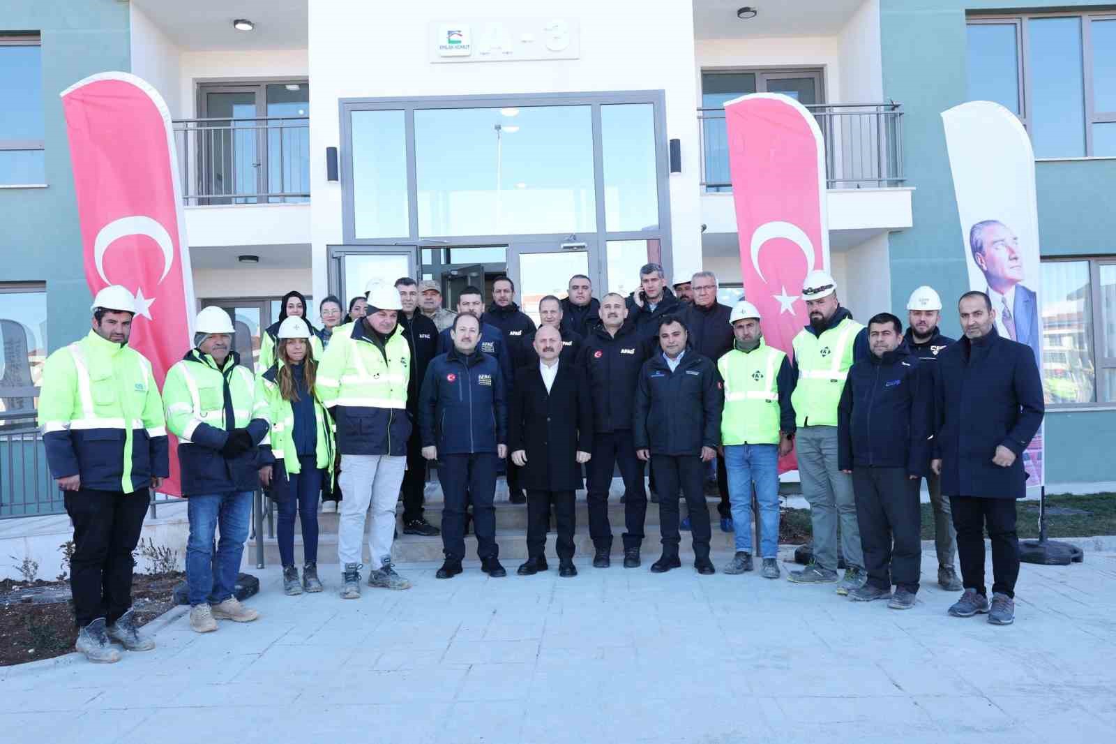 AFAD Başkanı Pehlivan, İndere kalıcı deprem konutlarını inceledi
