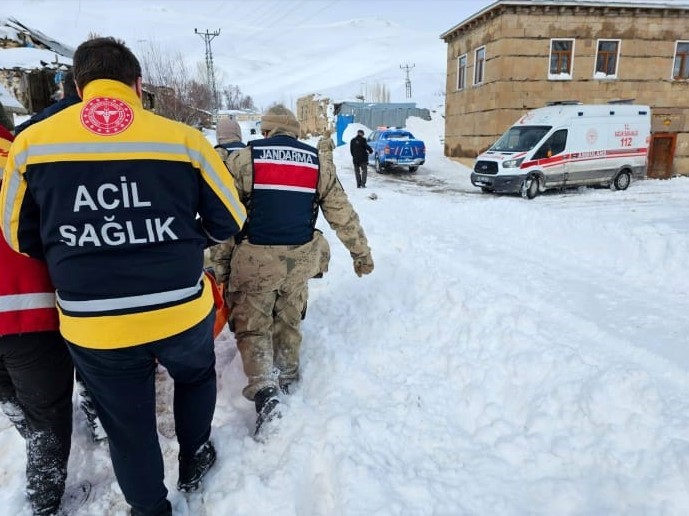 Jandarmadan uzanan şefkat eli
