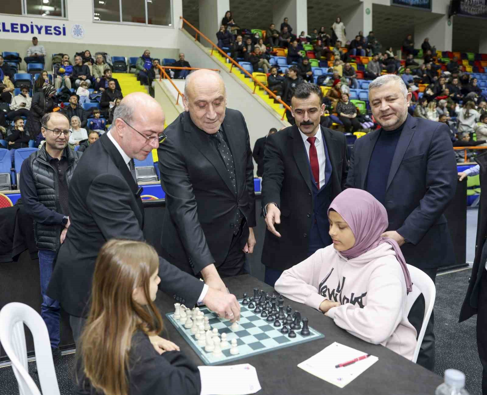 Başkan Pekyatırmacı: "Sel&ccedil;uklu Belediyesi olarak spora her zaman en b&uuml;y&uuml;k değeri veriyoruz"
