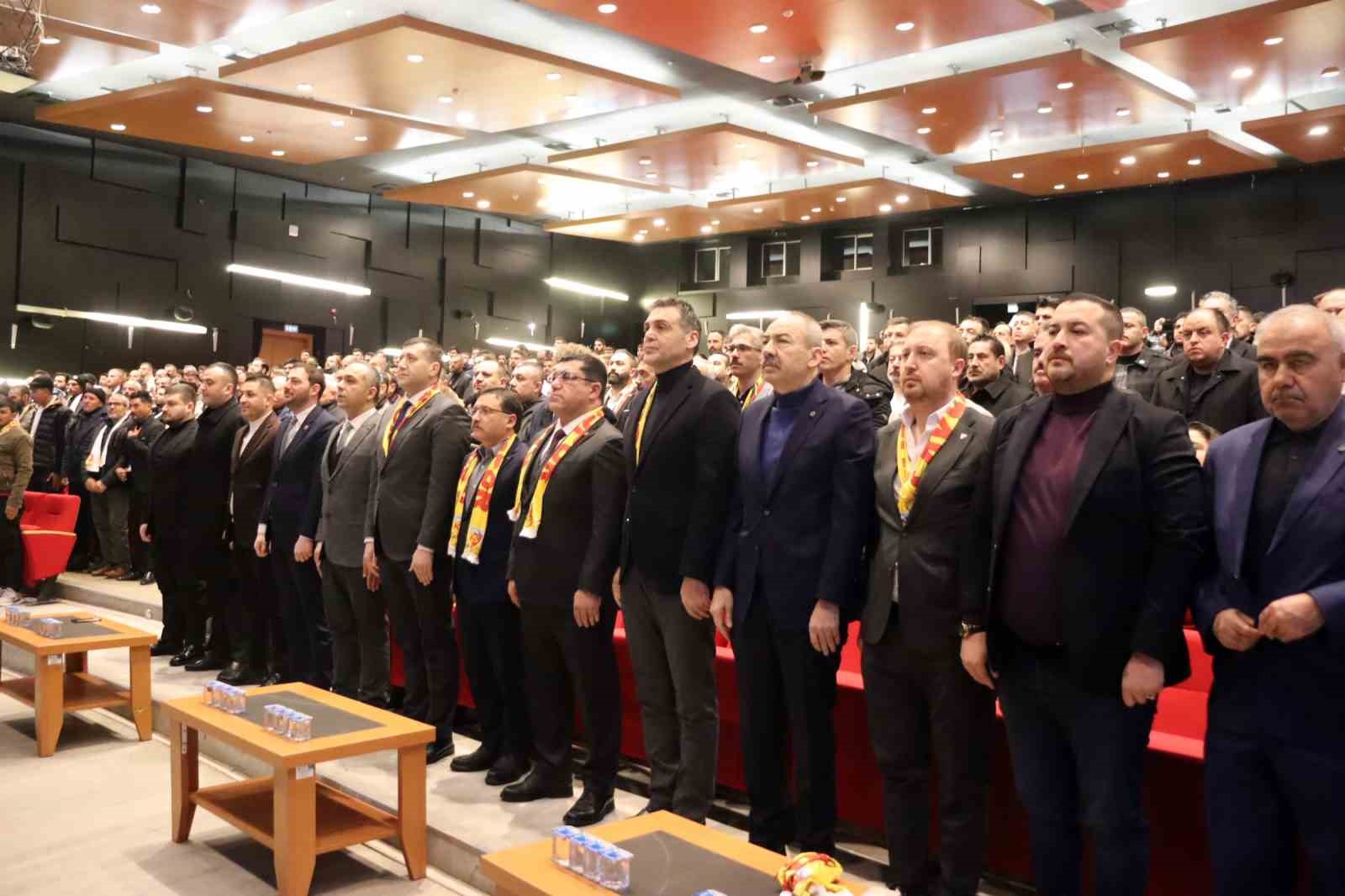 Nurettin Açıkalın: "Kayserispor’un yaralarına kesin ve net çözümler bulmak üzere büyük bir şevkle kolları sıvadık"