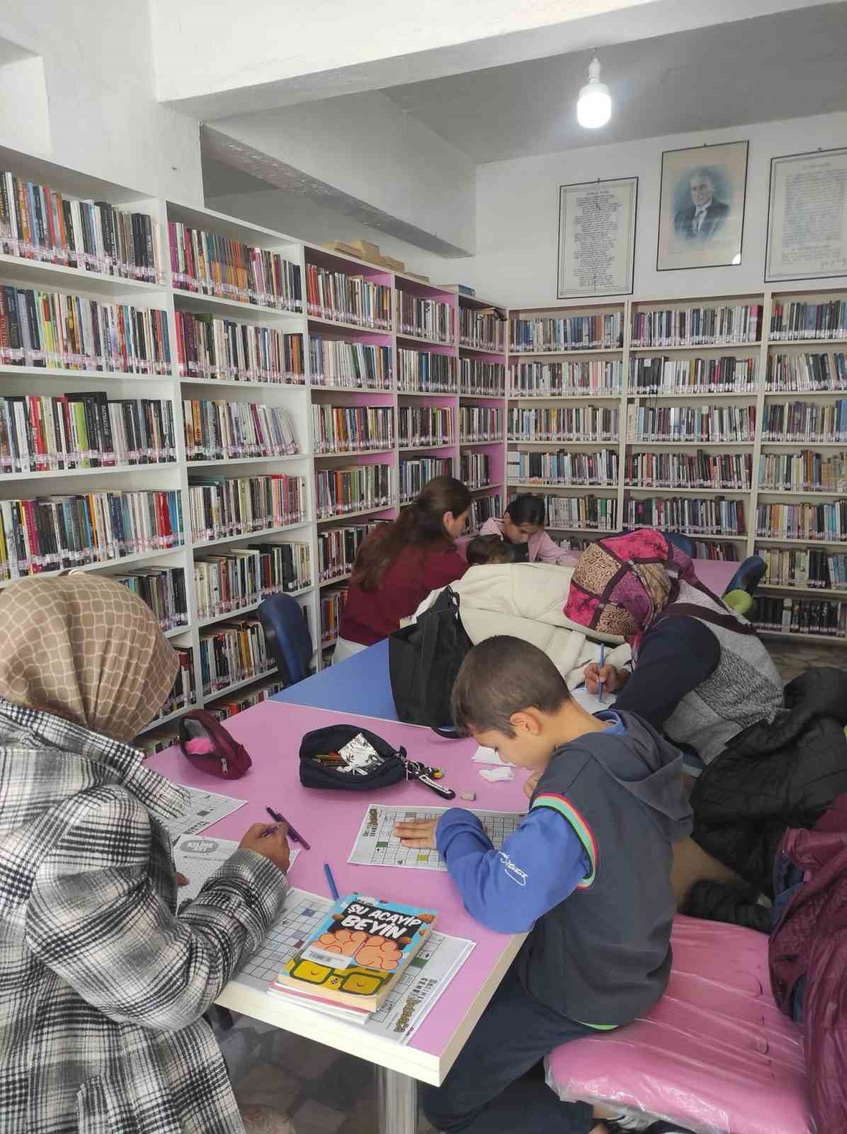 Mersin’de ’Resimli Çengel Bulmaca’ etkinliği düzenlendi