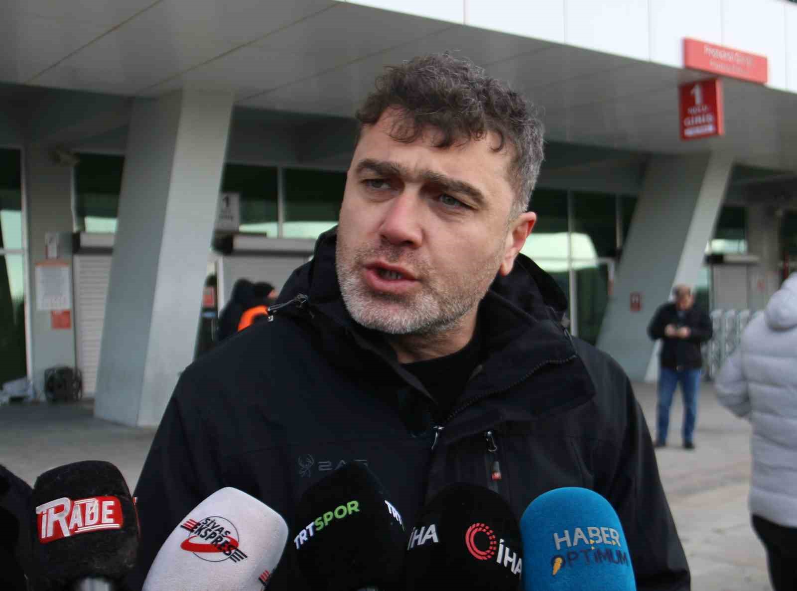 Mustafa Kurbanoğlu: "Federasyona operasyon gerçekleştiriliyorsa mağdur Sivasspor’dur"