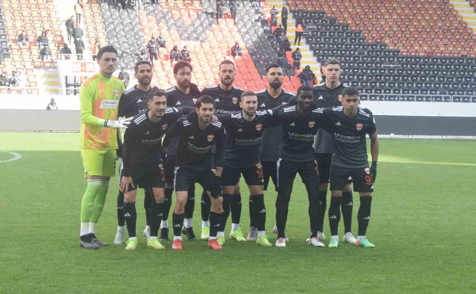 Trendyol 1. Lig: &Ccedil;orum FK: 1 - Adanaspor: 1
