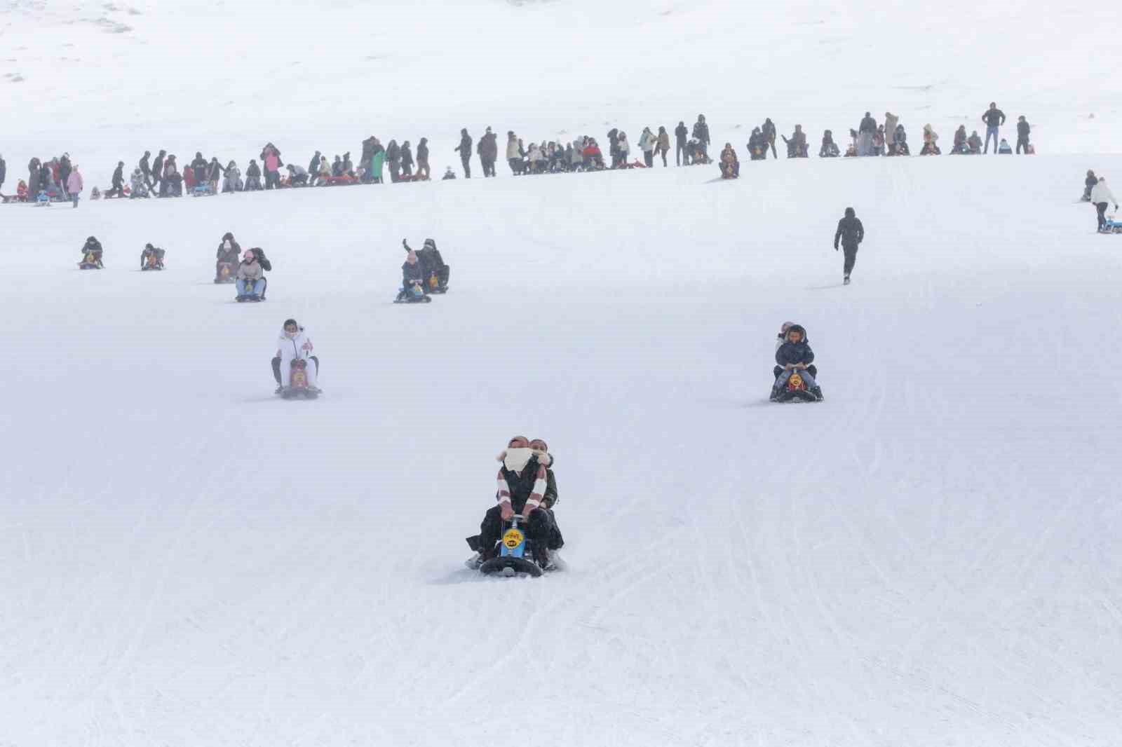 Niğde’de "Kardan Adam Şenliği"
