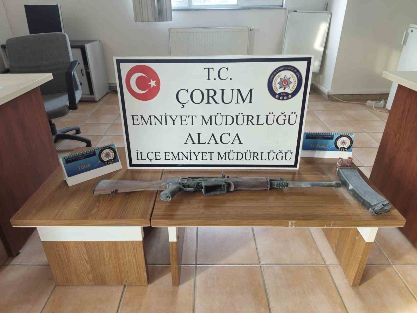 Ev kurşunlayan 2 şahıs 30 g&uuml;venlik kamerası g&ouml;r&uuml;nt&uuml;s&uuml; incelenerek yakalandı
