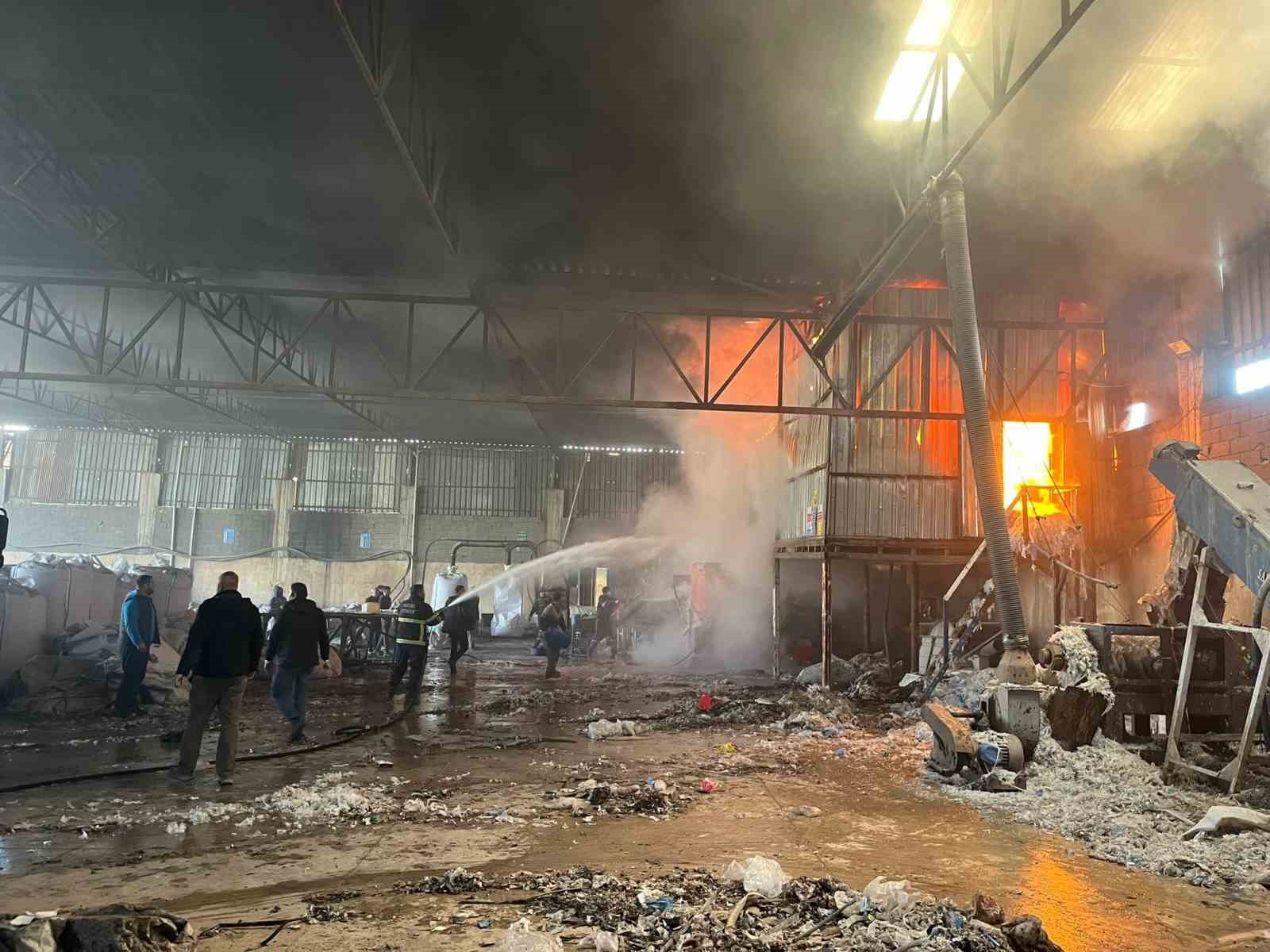 Kırıkhan’da Hurdacılar Sitesi’nde yangın