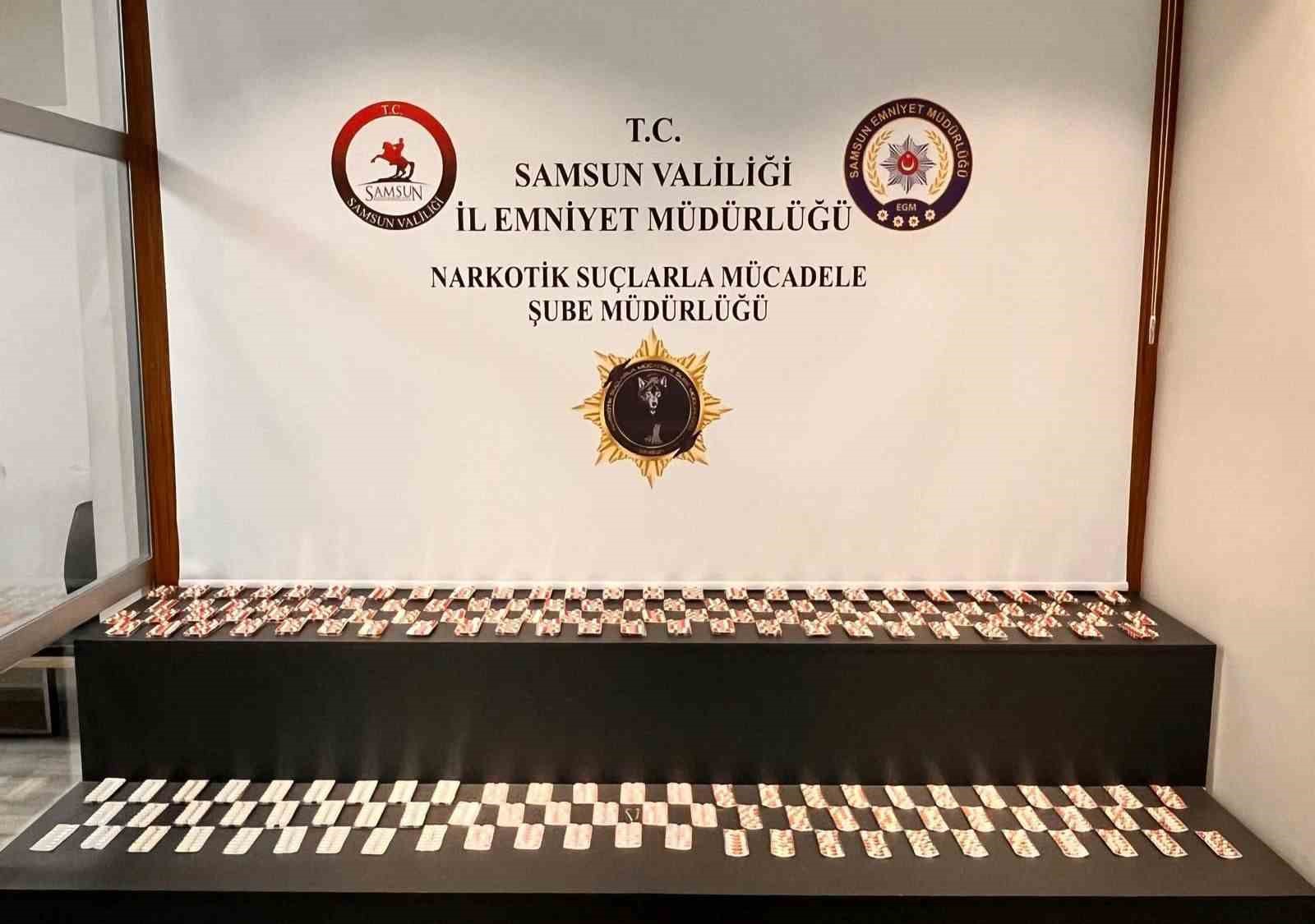 Samsun’da 2 bin 392 adet sentetik ecza ele geçirildi
