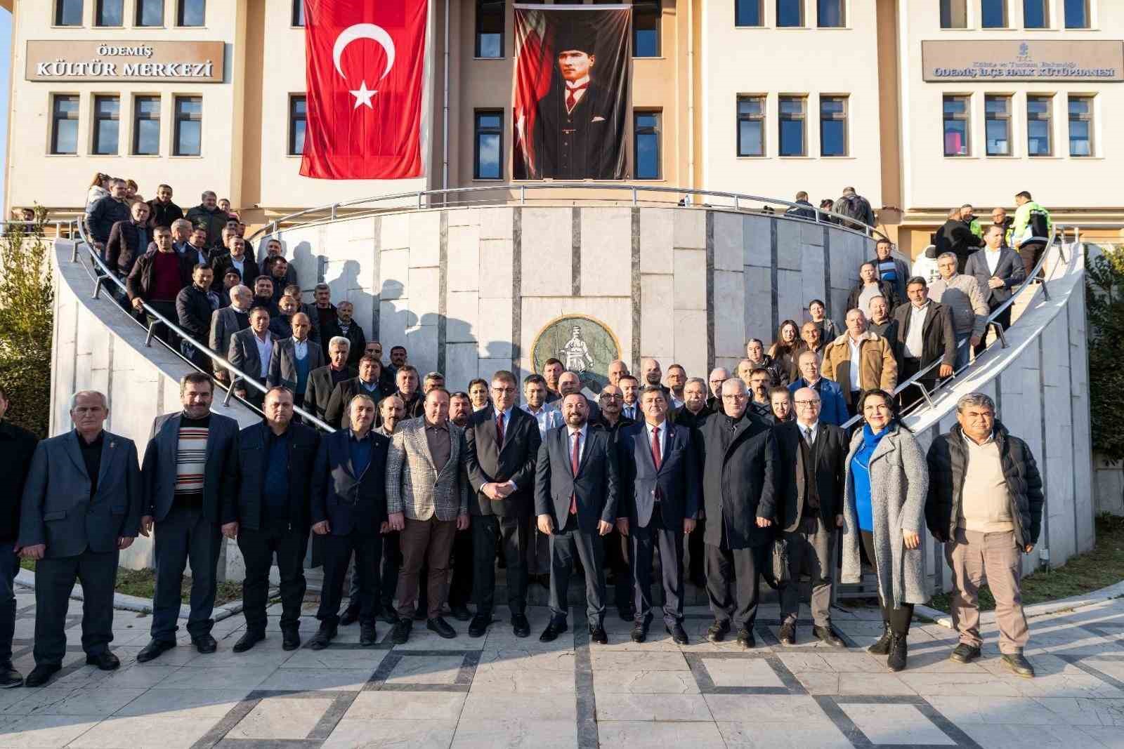 Başkan Tugay Ödemiş’teki yoğun programını tamamladı
