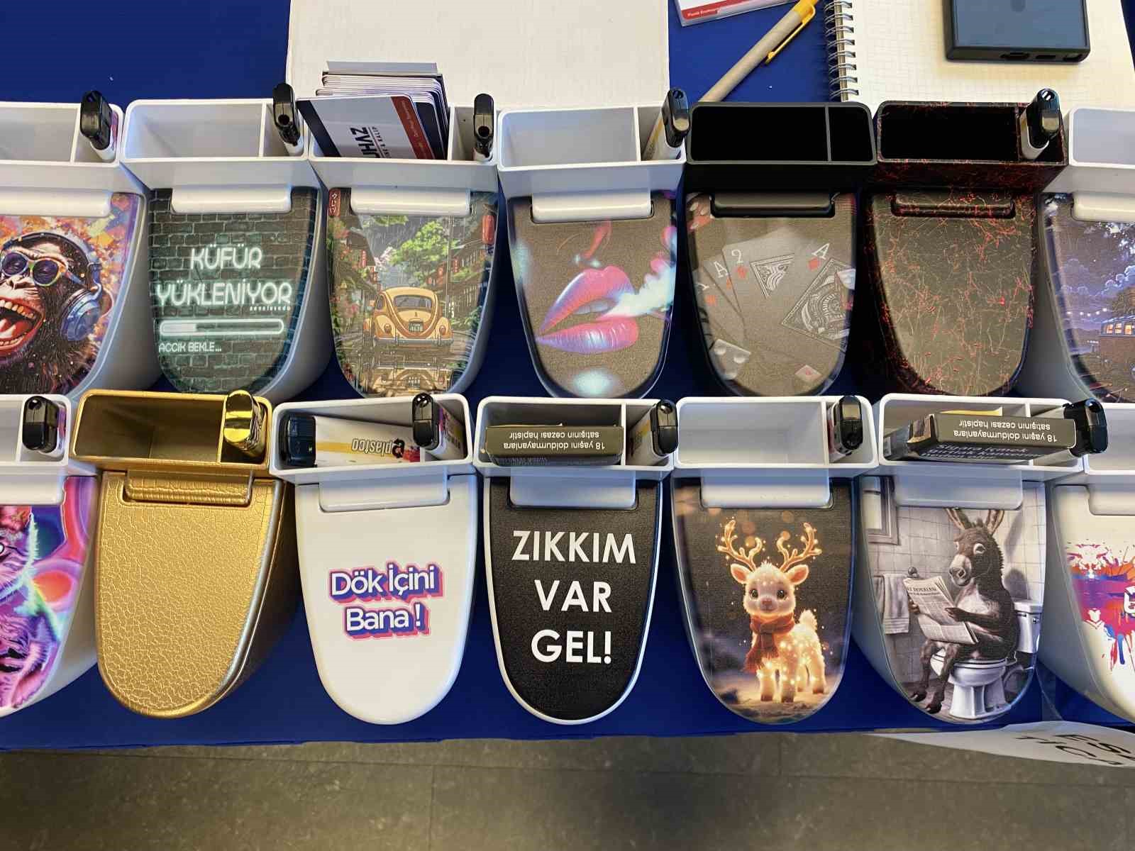 Tuvalette sigara i&ccedil;erken aklına gelen &lsquo;klozet k&uuml;ll&uuml;k&rsquo; &uuml;r&uuml;n&uuml; ile girişimci oldu
