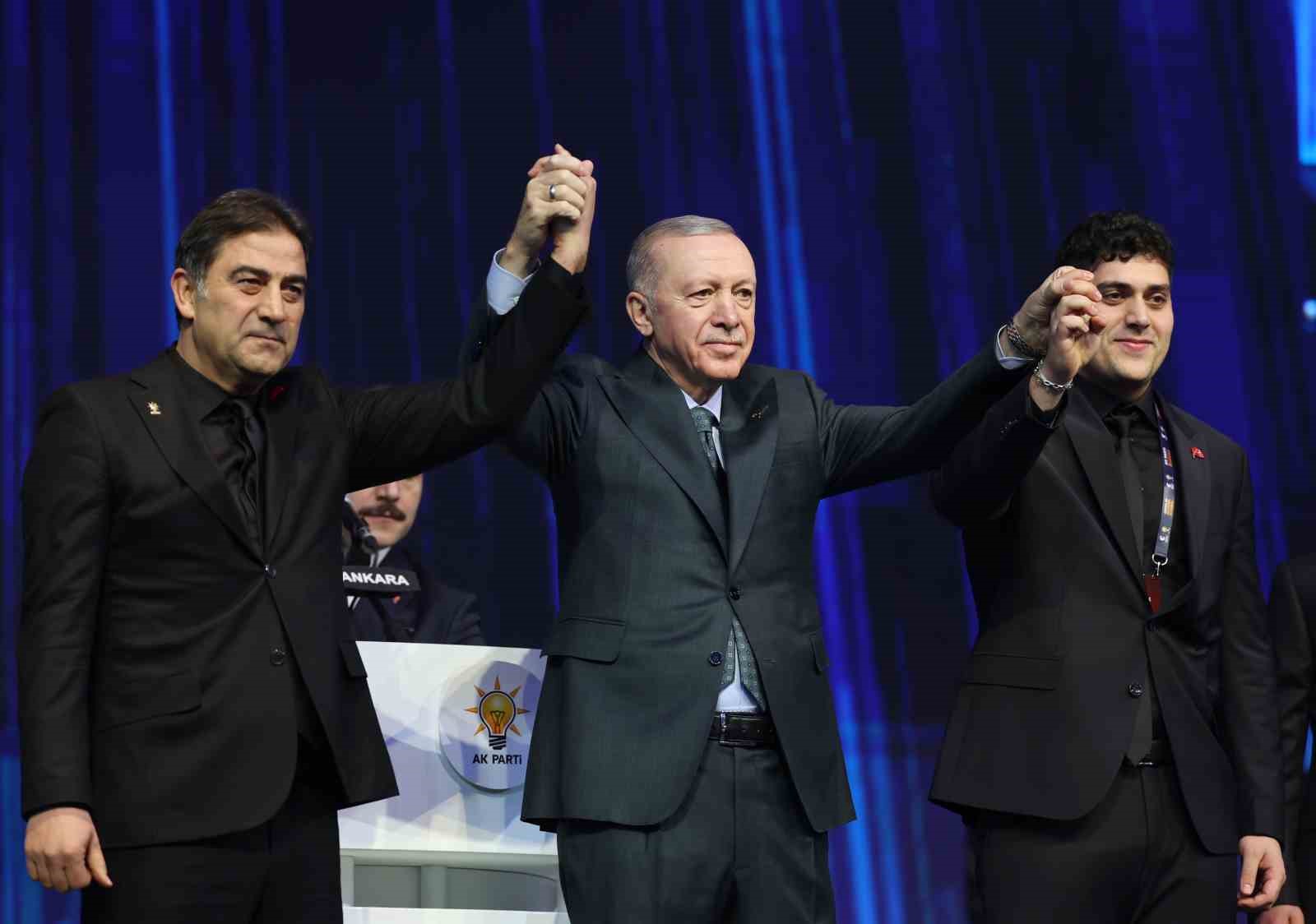 İYİ Parti’den istifa eden Konya Milletvekili Ünal Karaman, AK Parti’ye katıldı.
