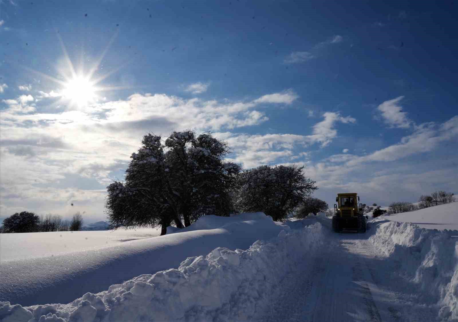 Muş&rsquo;ta kar kalınlığı 3 metreyi buldu
