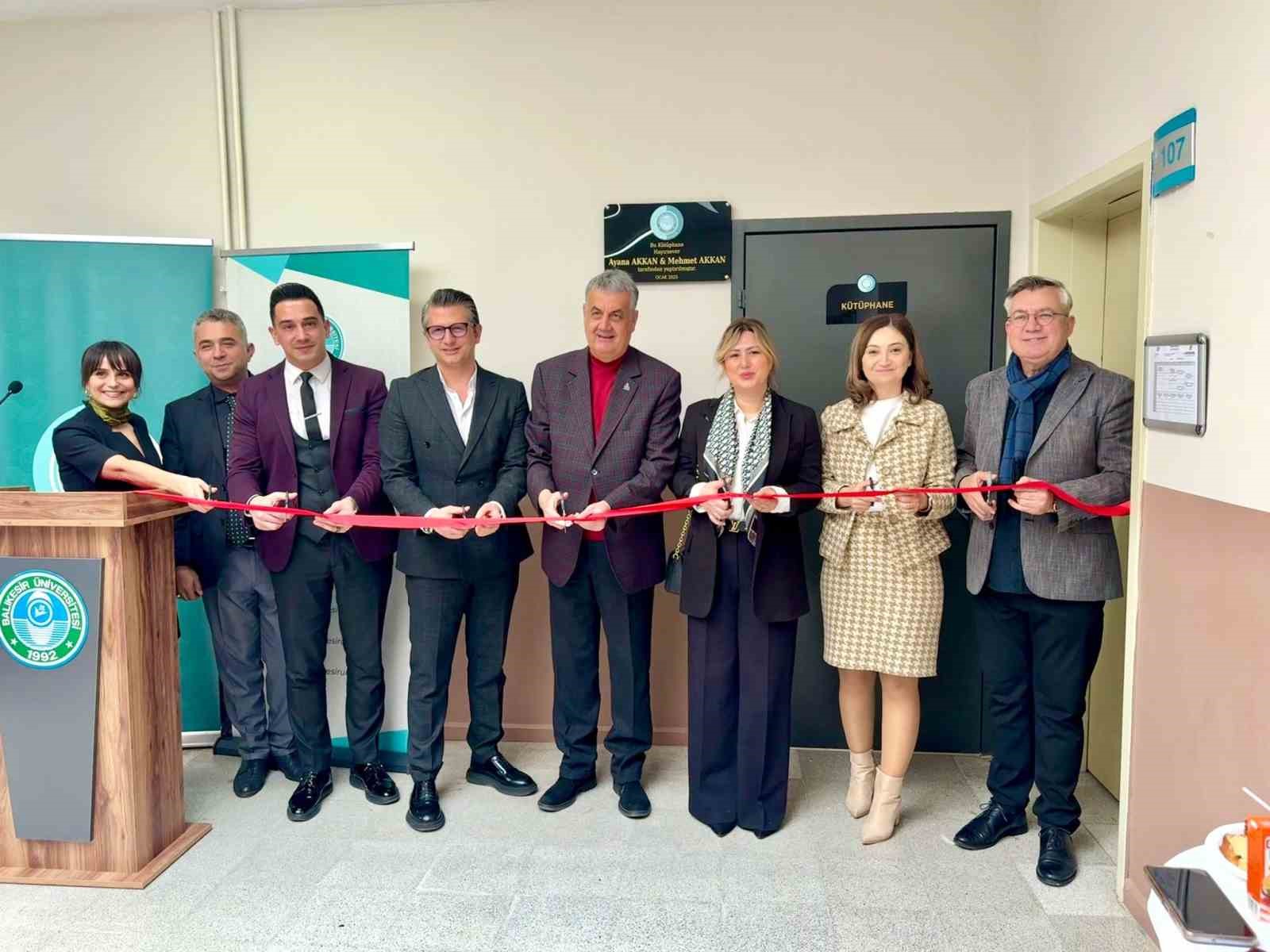 Balıkesir Üniversitesi Altınoluk MYO’da kütüphane açıldı