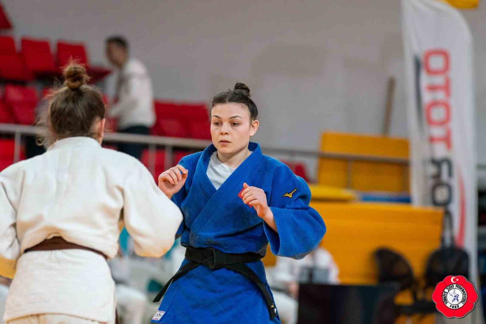 Balıkesir Büyükşehirli judocular Türkiye şampiyonu