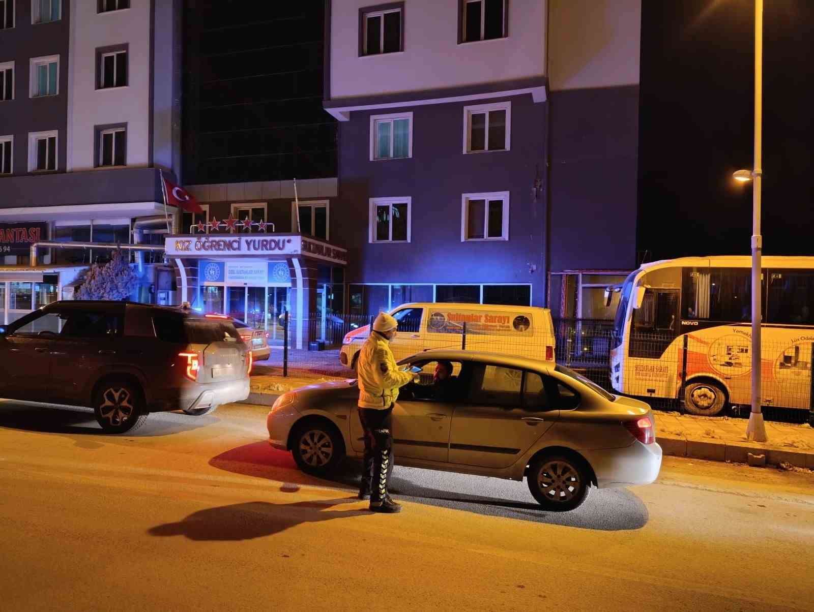 Malatya&rsquo;da okul ve yurt &ccedil;evrelerinde g&uuml;venlik denetimleri s&uuml;r&uuml;yor
