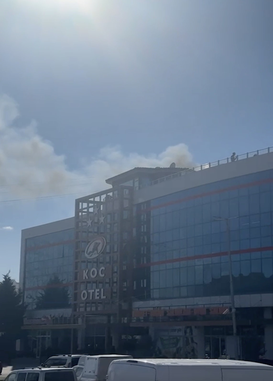 &Ccedil;ankırıda korkutan otel yangını: Ekiplerin hızlı m&uuml;dahalesi ile s&ouml;nd&uuml;r&uuml;ld&uuml;
