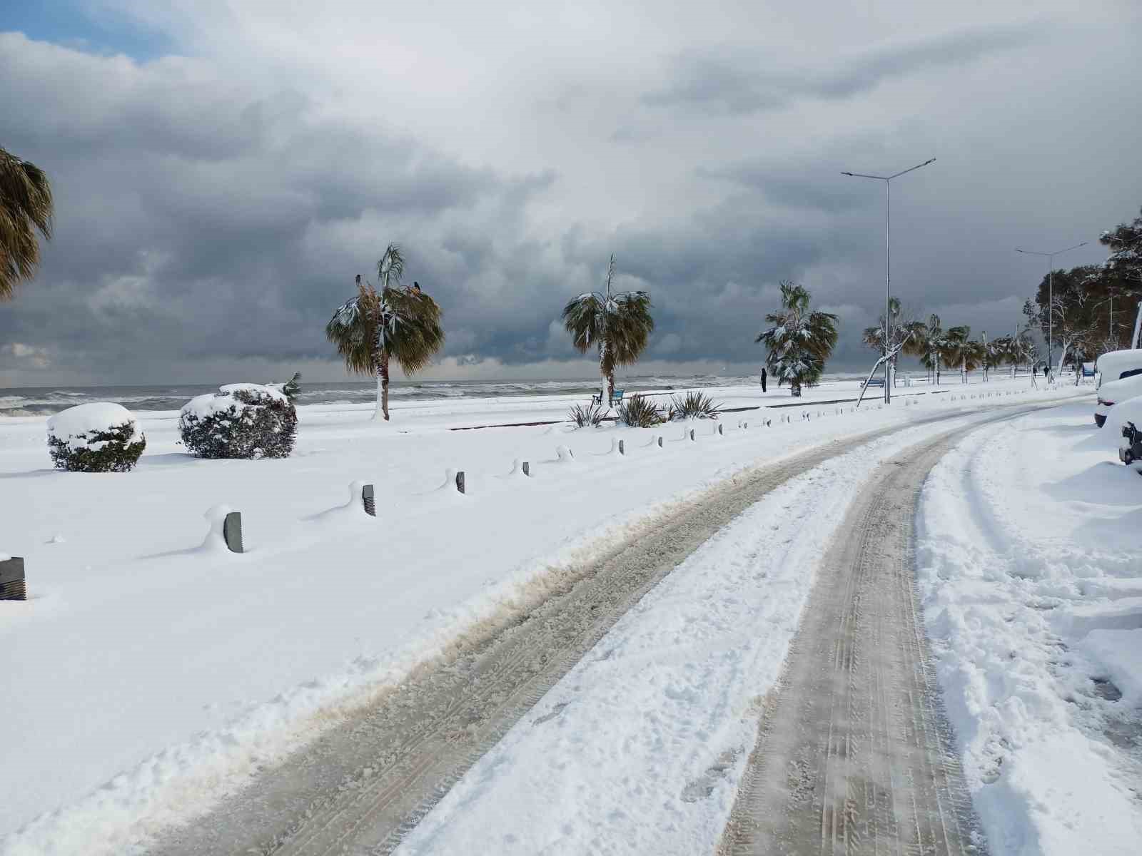 Vali Tavlı uyardı: "Zorunlu olmadıkça trafiğe çıkmayın"