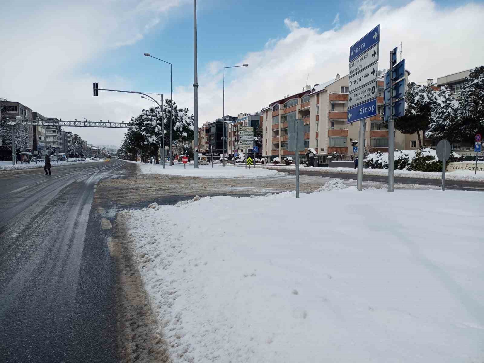 Vali Tavlı uyardı: "Zorunlu olmadıkça trafiğe çıkmayın"