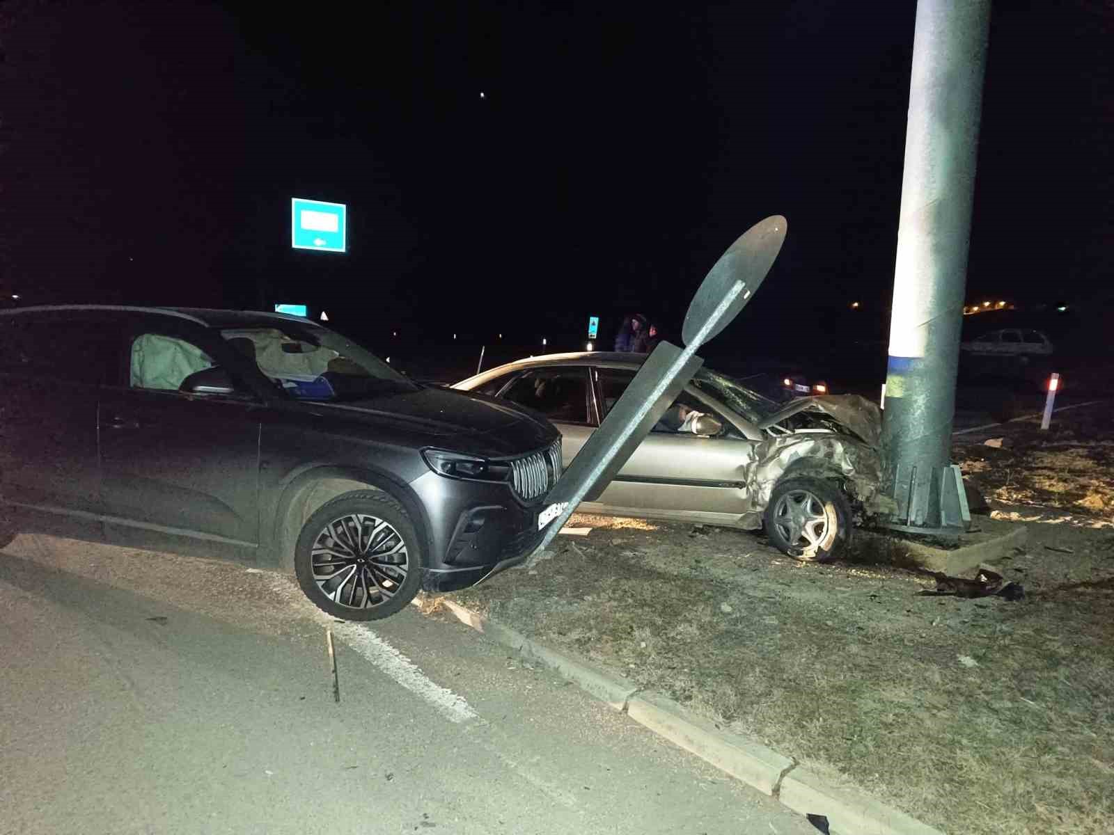 K&uuml;tahya&rsquo;da trafik kazası: 7 yaralı
