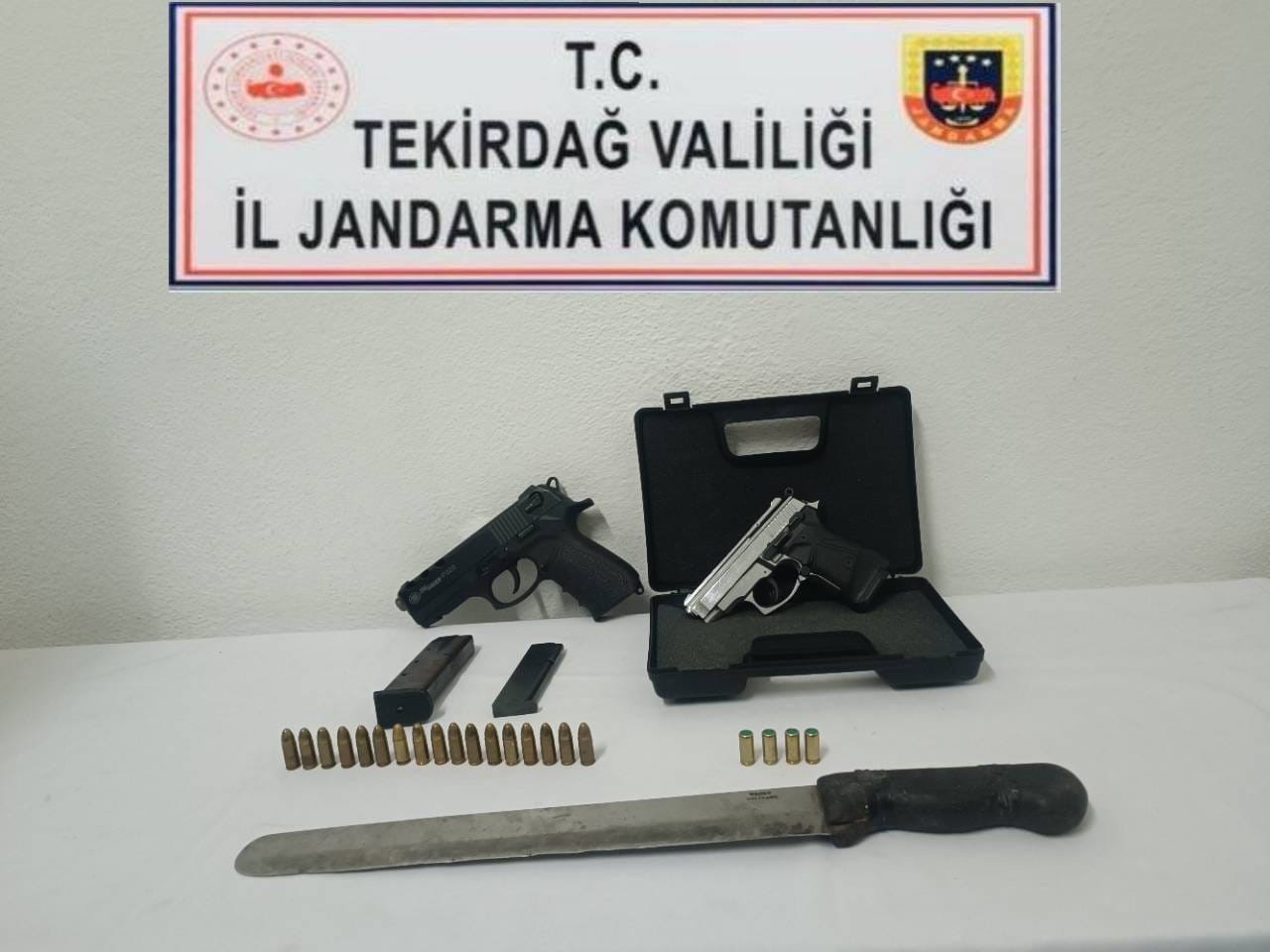 Tekirdağ’da jandarmadan uyuşturucu ve silah operasyonu