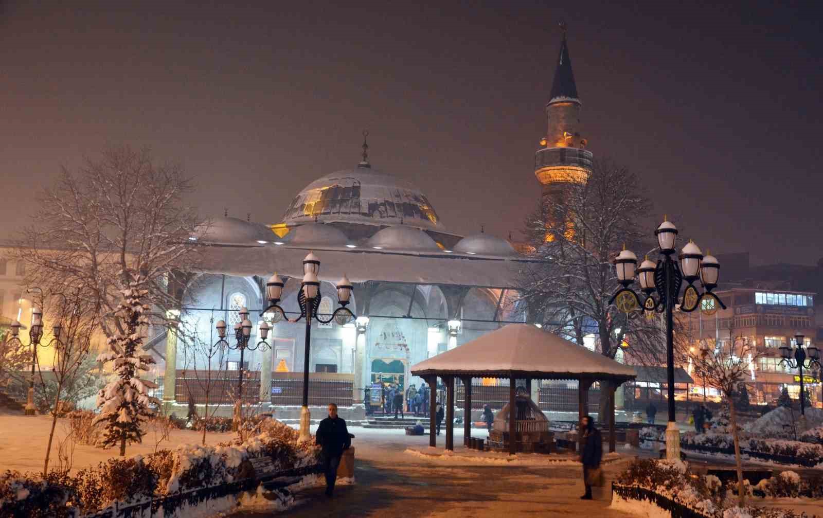 Erzurum’un Horasan ilçesi -32,6 ile dondu