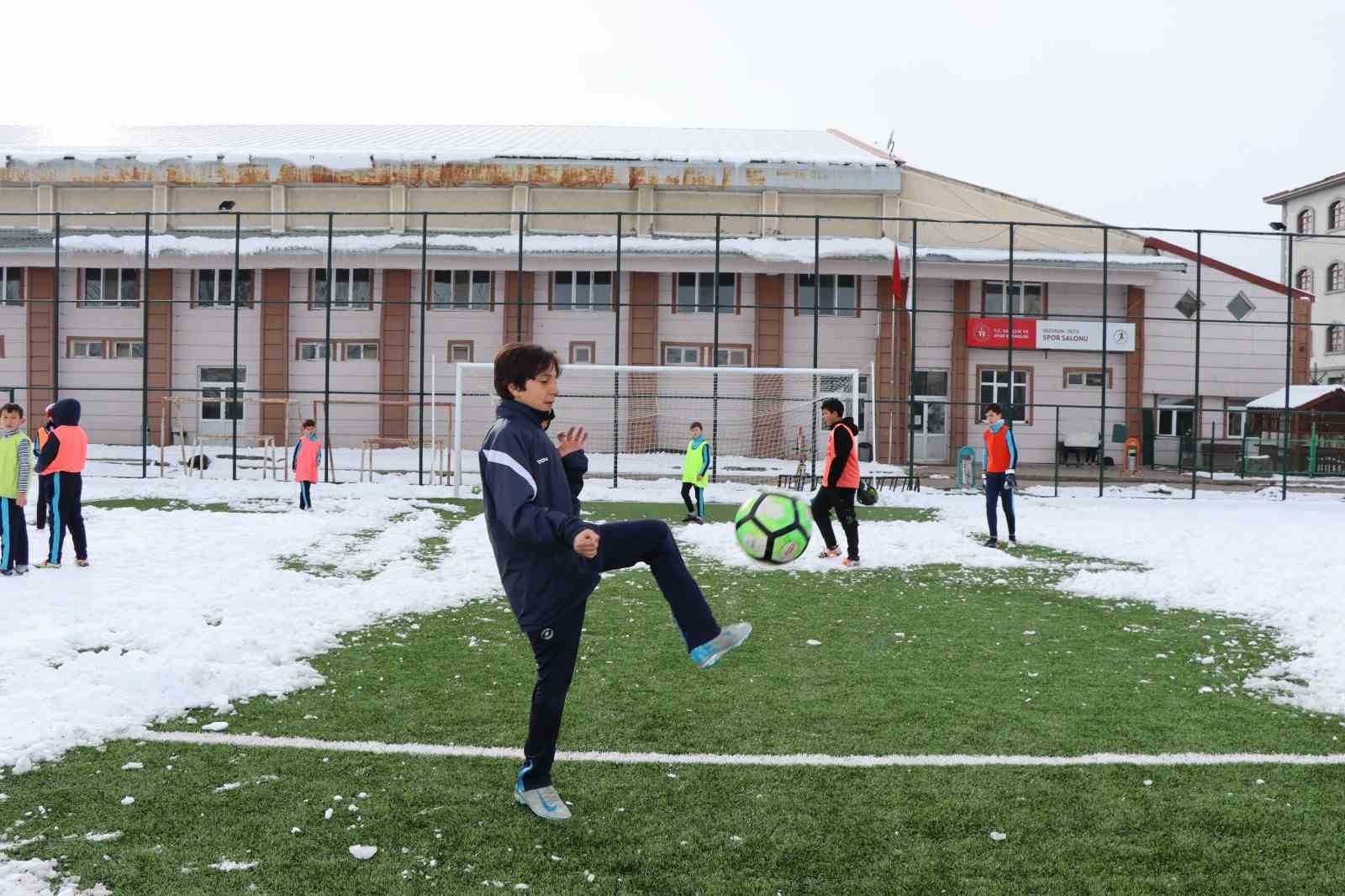 13 yaşındaki Saldıray Berk, yeteneği ile hayran bırakıyor
