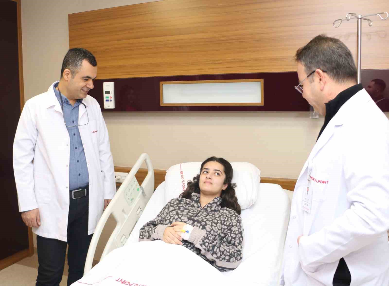 Irak’tan gelen genç, Medical Point’te sağlığına kavuştu